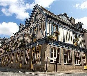 Du Cheval Blanc Hotel Châteaugiron
